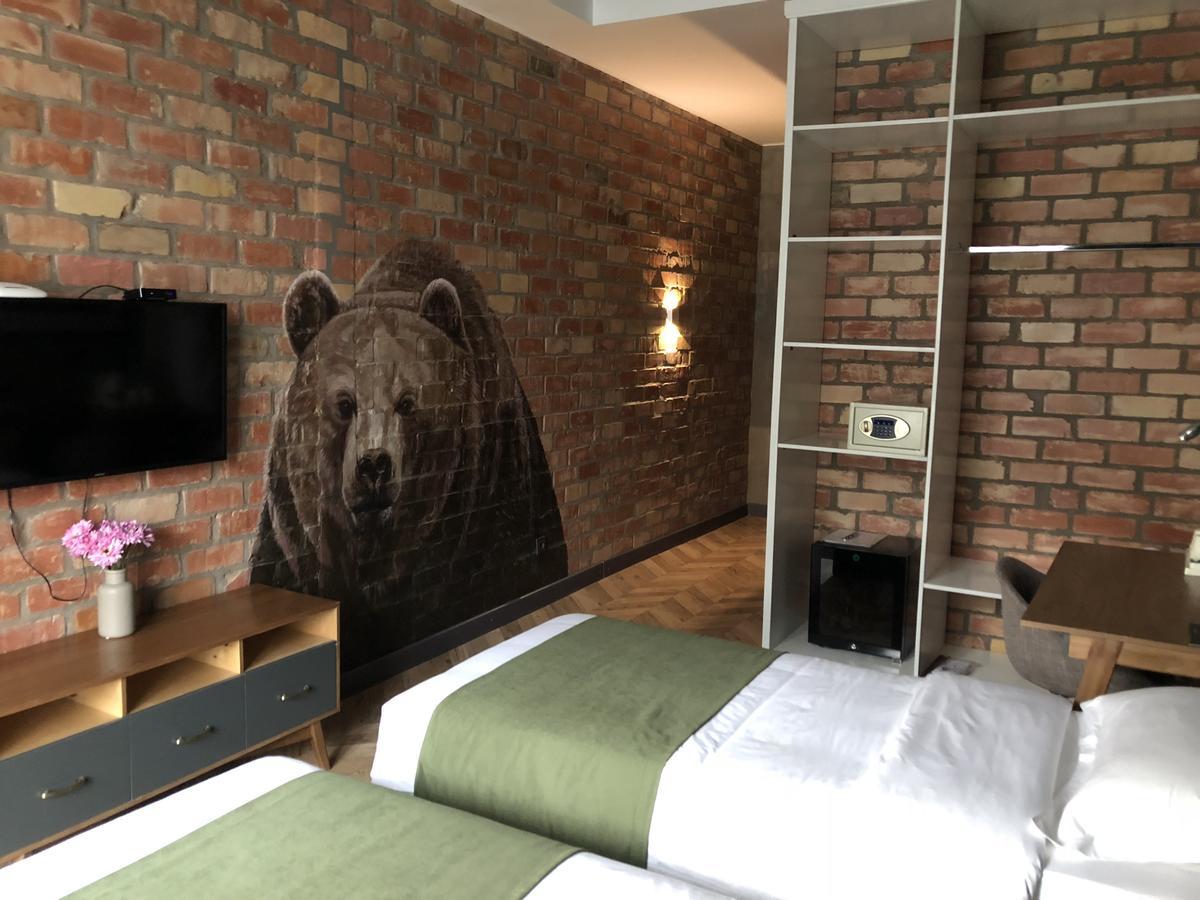 Bugu Hotel Biszkek Zewnętrze zdjęcie